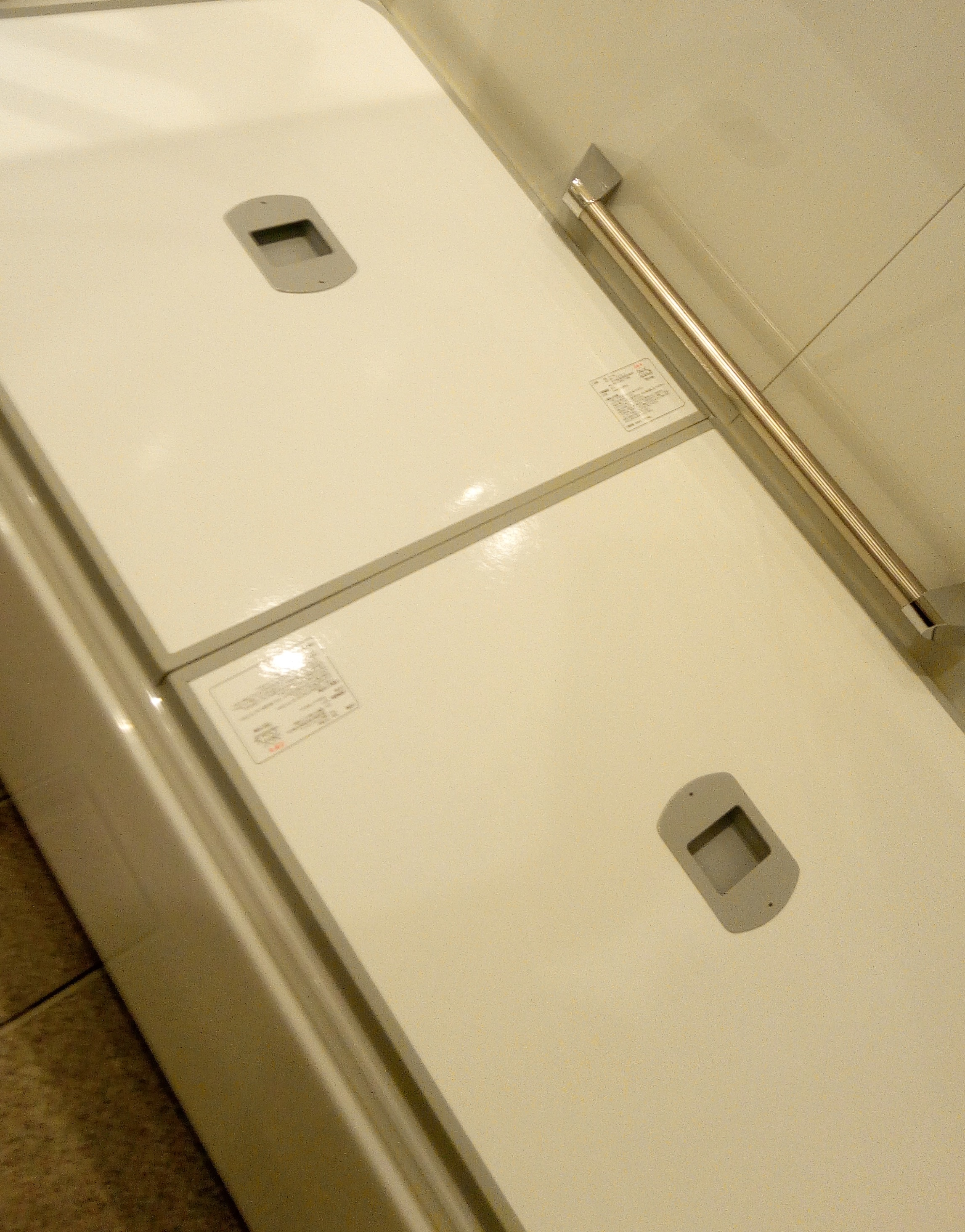浴室】スマートバス浴槽のふた、取っ手「あり」と「なし」で保温性能は